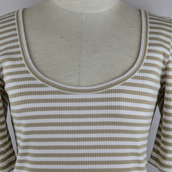 Faherty Tee Freestyle Rib Knit Short Sleeve Pima Blend Neutral Desi Stripe M NWT - Picture 3 of 14